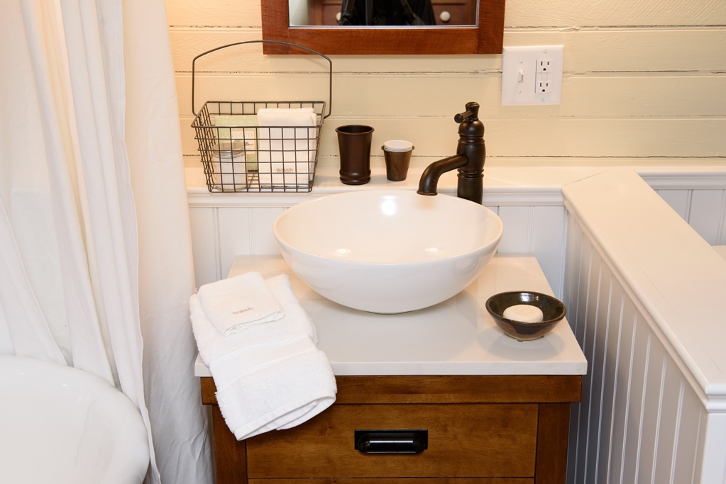 Bathroom remodeling project in Bowling Green ohio offers a look at a newly cozy bathroom renovation.